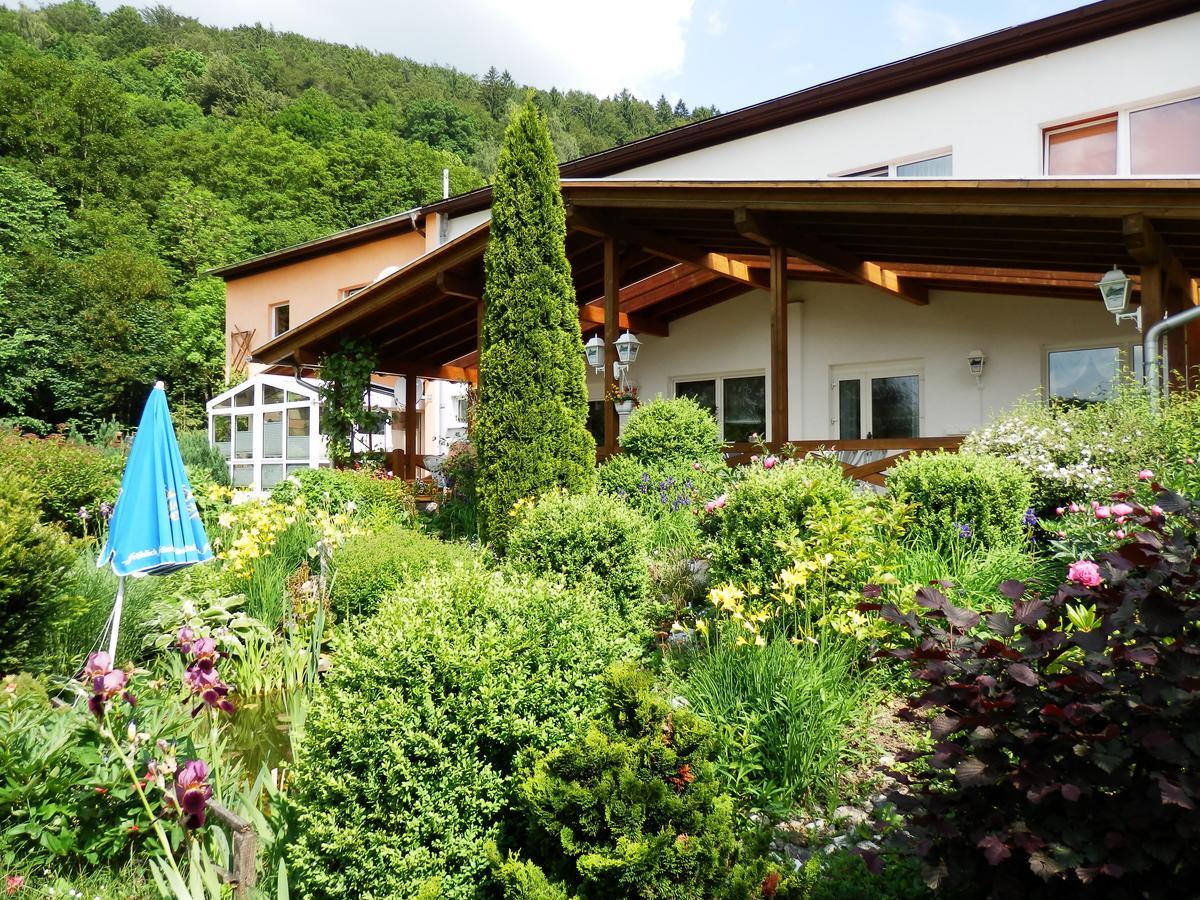 Hotel Und Gasthof "Sonneneck" Schalkau Exterior foto